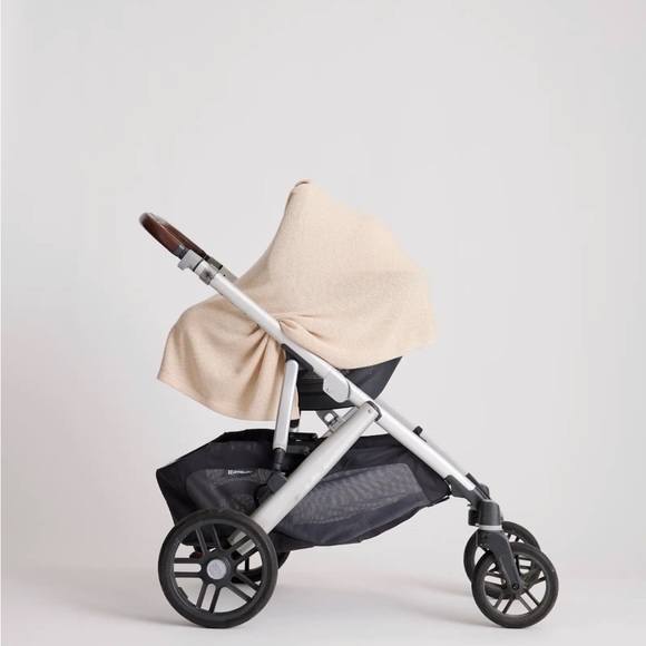 Quince lightweight organic cotton cashmere nursing shawl - Picture 2 of 2